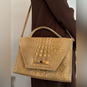 🐊👜 alligator print handbag